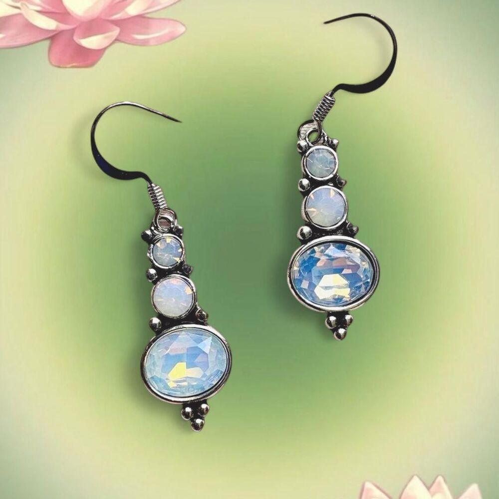 ꧁ᬊᬁ y2k style crystal earrings ᬊ᭄꧂